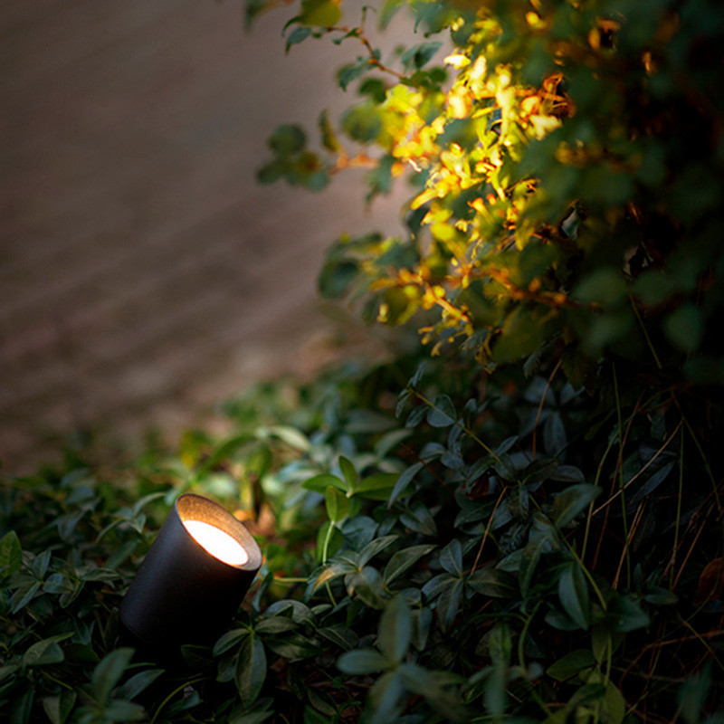 12V Stig Garden Spotlight - Ludeco Lighting Plug & Play